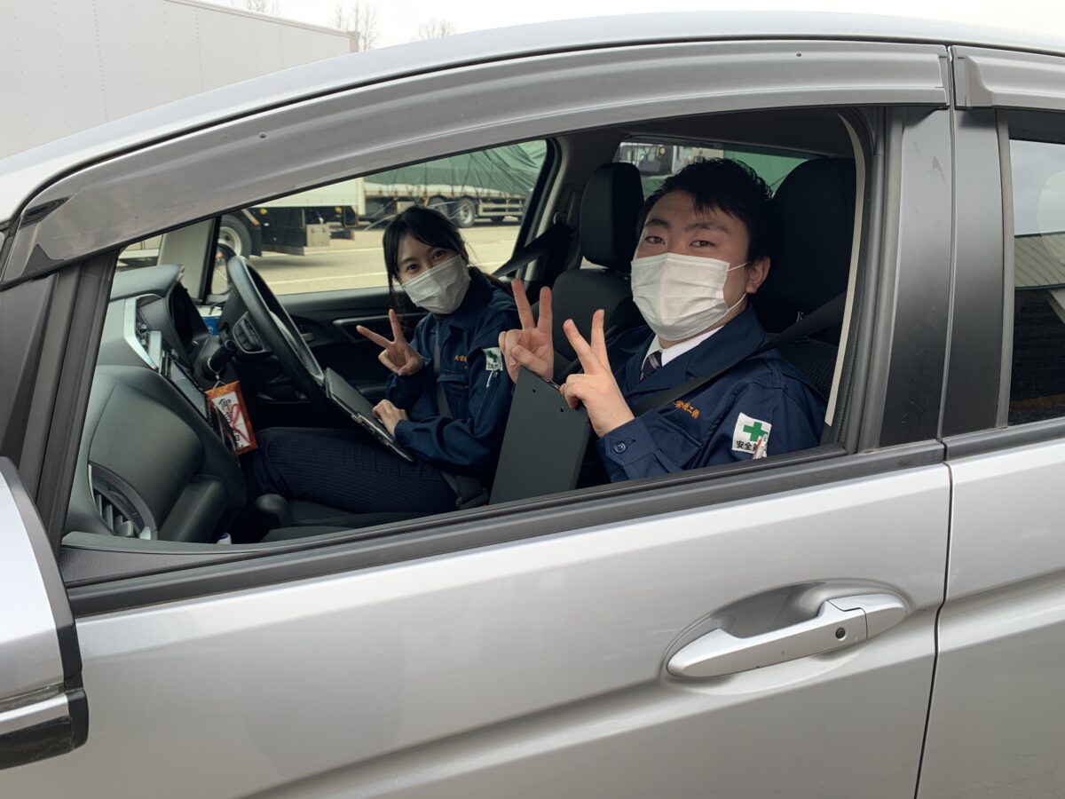 先輩社員